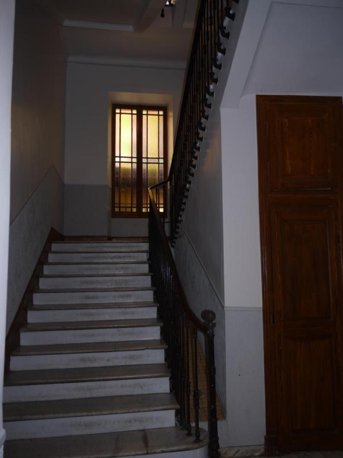 Barla 3 - A Spacious One Bedroom Apartment Near Place Garibaldi Ницца Экстерьер фото
