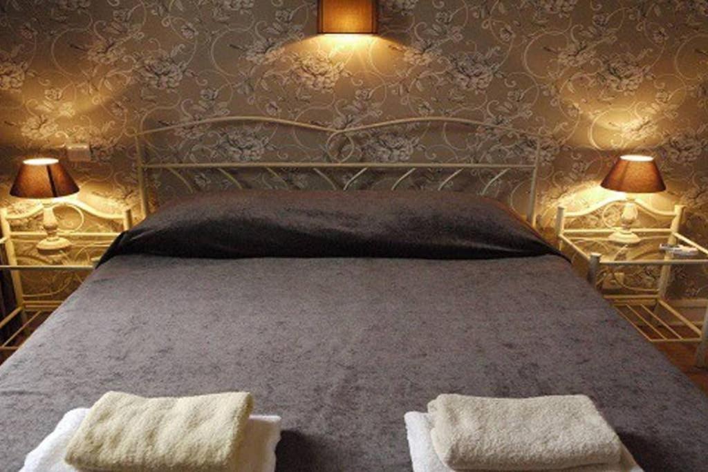 Barla 3 - A Spacious One Bedroom Apartment Near Place Garibaldi Ницца Экстерьер фото